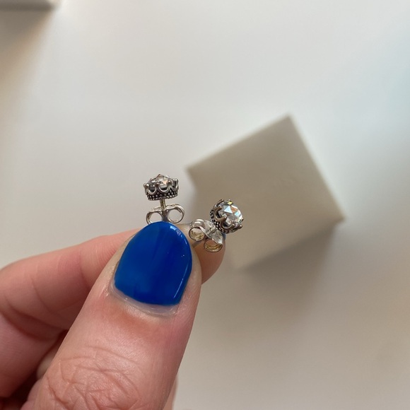 Pandora Clear Sparkling Crown Stud Earrings - Picture 6 of 8